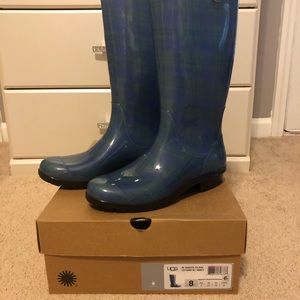Rain boots